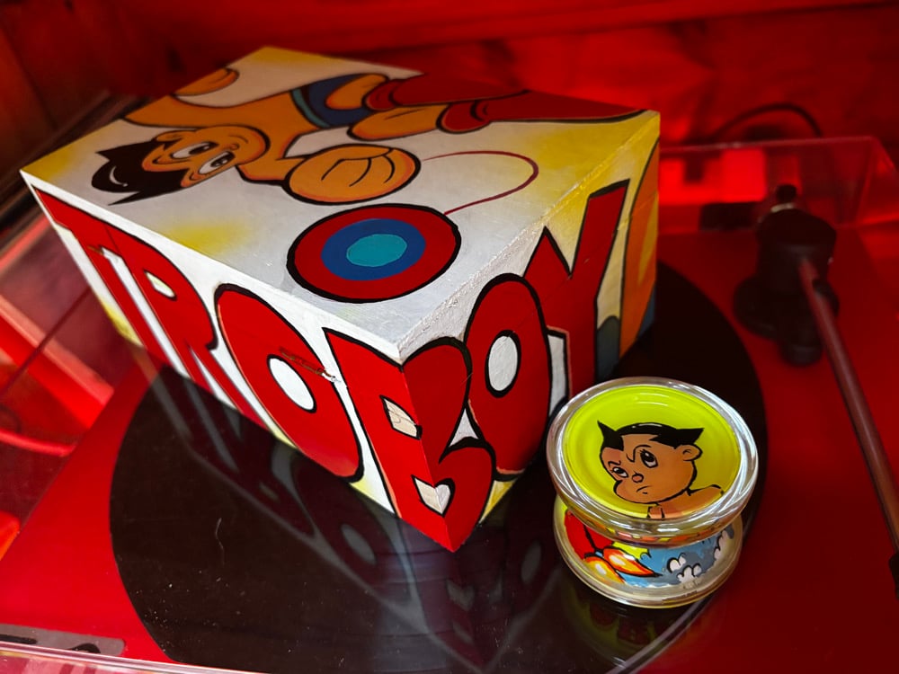 Image of Astroboy Duncan Freehand One with wood box
