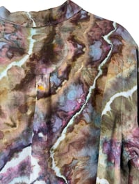 Image 2 of ♻️ UPCYCLED XXL 100% Linen Top in Earthy Geode Ice Dye