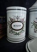 Très grand pot d’apothicaire, de la fin du XIXème siècle, porcelaine peinte: benzoin