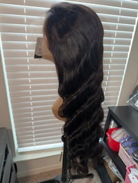 Image 2 of 32 inch body wave wig 