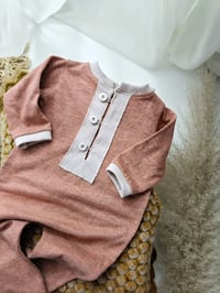 Image 2 of Newborn romper for photo shoots | Alex |closed legs | rusty melange