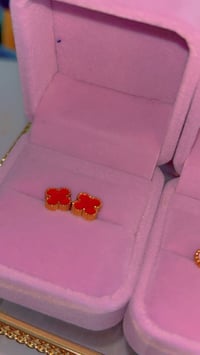Image 2 of Earrings clover 