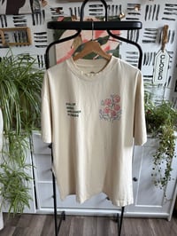 Image 4 of Flower back tee 