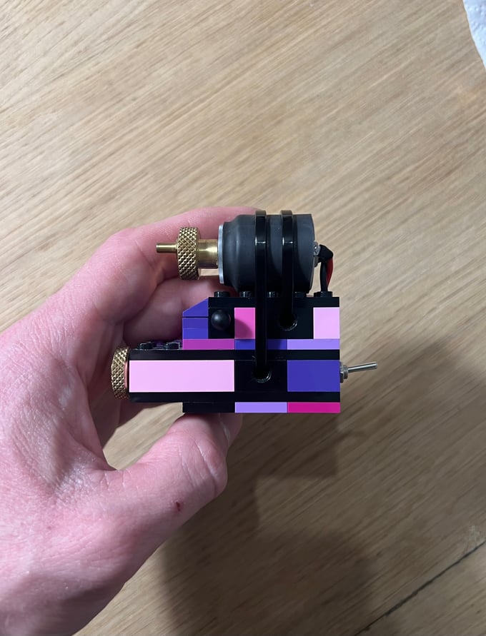 Image of 1,5V AA custom Legoulag