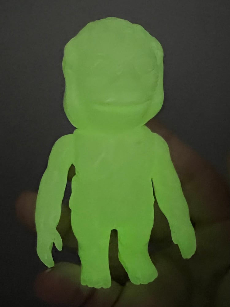 Chungaloid GID blank vinyl toy 3