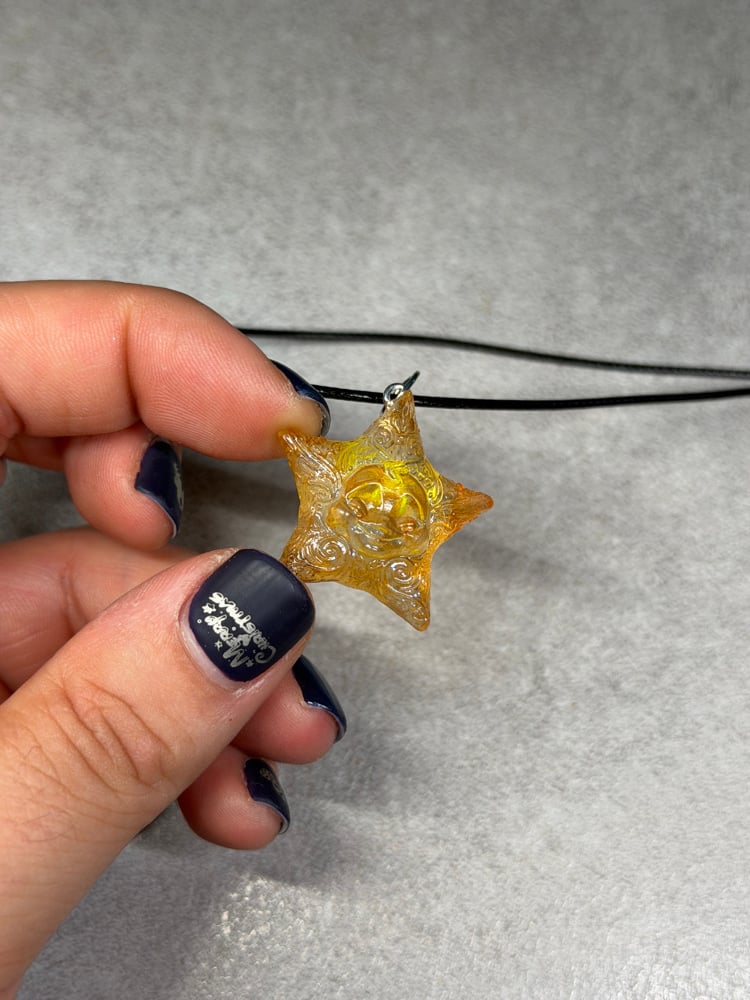 Image of Wishing Star (trasparent yellow 2.5 cm) pre order