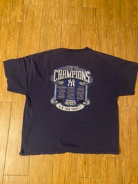 Image 3 of Yankees 2009 World Series Tee (XL)