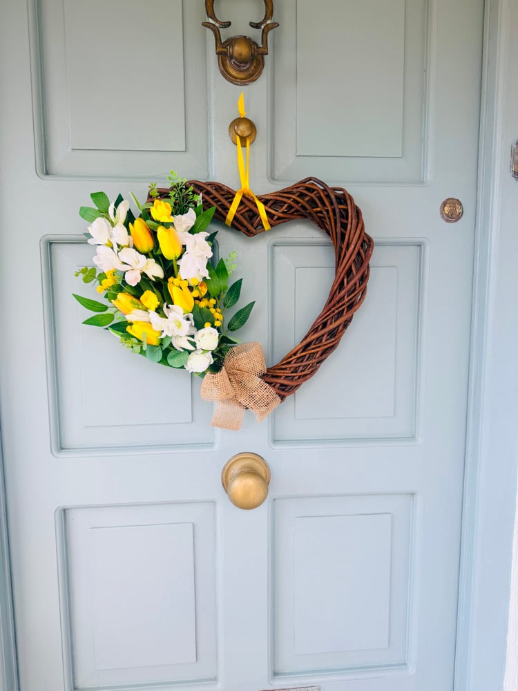 Image of Brown Wicker Heart 