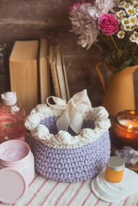 Image 2 of Chunky Ruffle Basket
