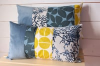 Image 3 of Coussin patchwork