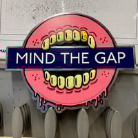 MIND THE GAP, (4)