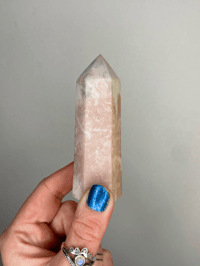Peruvian Pink Opal Point 127g
