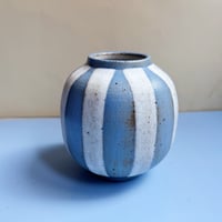 Image 4 of Spring vase - baby blue