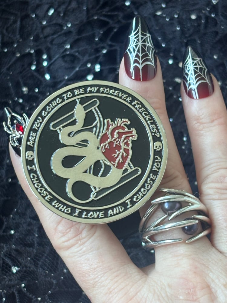 Image of Officially licensed the edge of darkness kindle/phone grip 