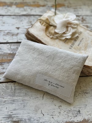 Image of Lavender pillow Chateau