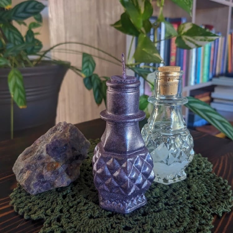 Image of Amethyst Potion Bottle 