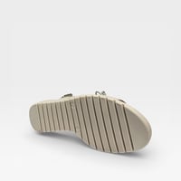 Image 7 of DJANGO & JULIETTE MALIKA ALMOND