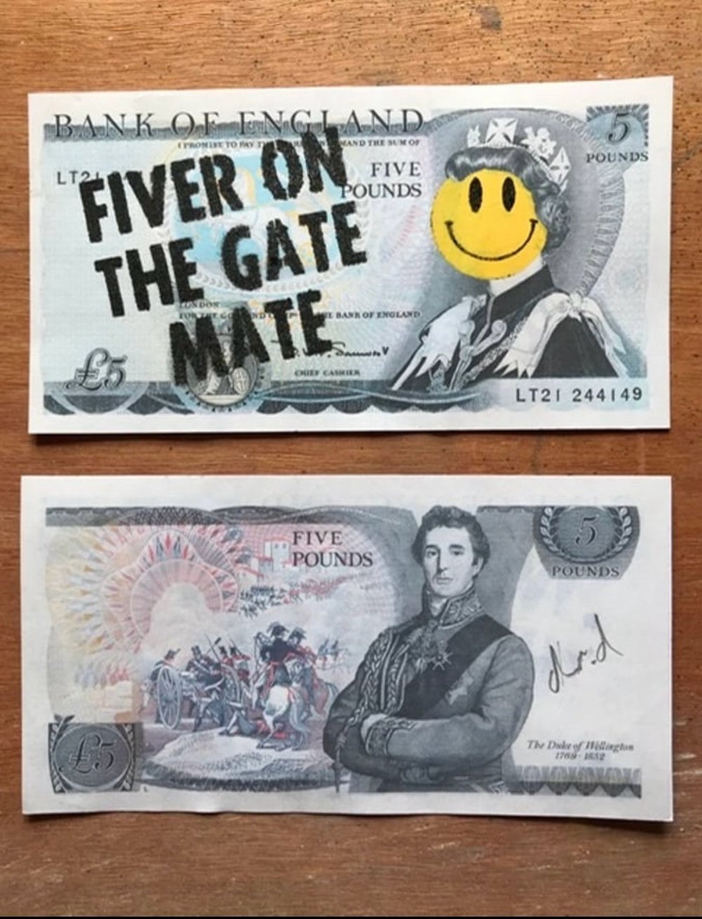 Image of Five Pound To Get In ( fake money version )