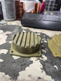 Image 4 of Finned Carb Tops Honda Shadow (Brass)