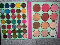 Image 2 of Shakira 117 color Eyeshadow palette