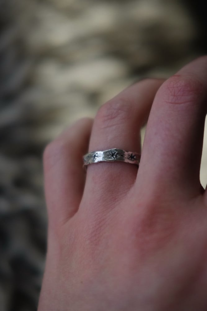 Image of Sêr ring ~ Size Q