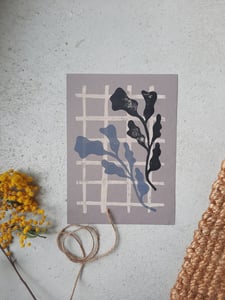 Image of Linoldruck FLOWERS grey beige black