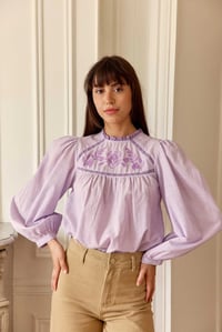Image 1 of Blusa Birtin Parme