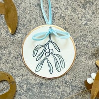 Image 3 of Mistletoe Decoration