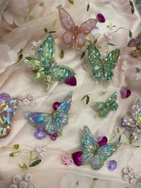 Image 1 of Crystal butterflies and flowers 