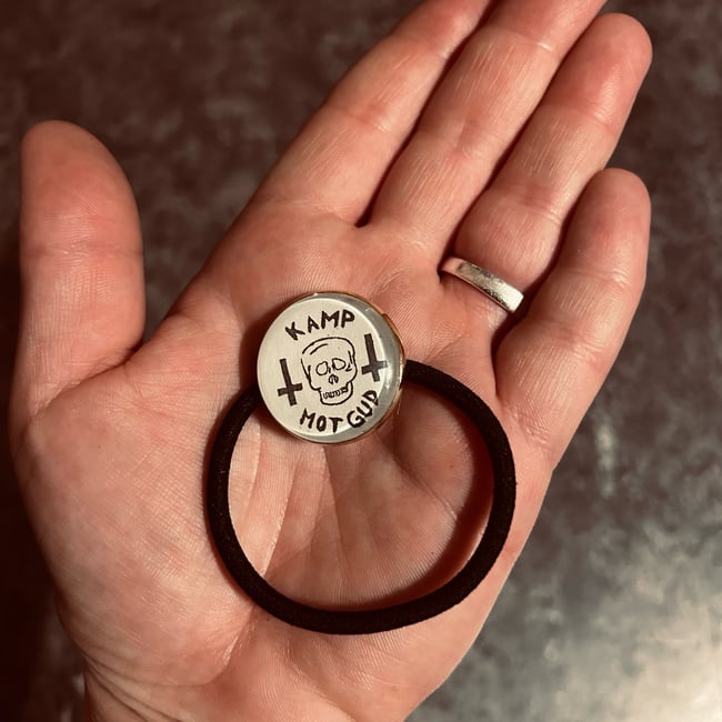 Hårsnodd - Kamp mot gud