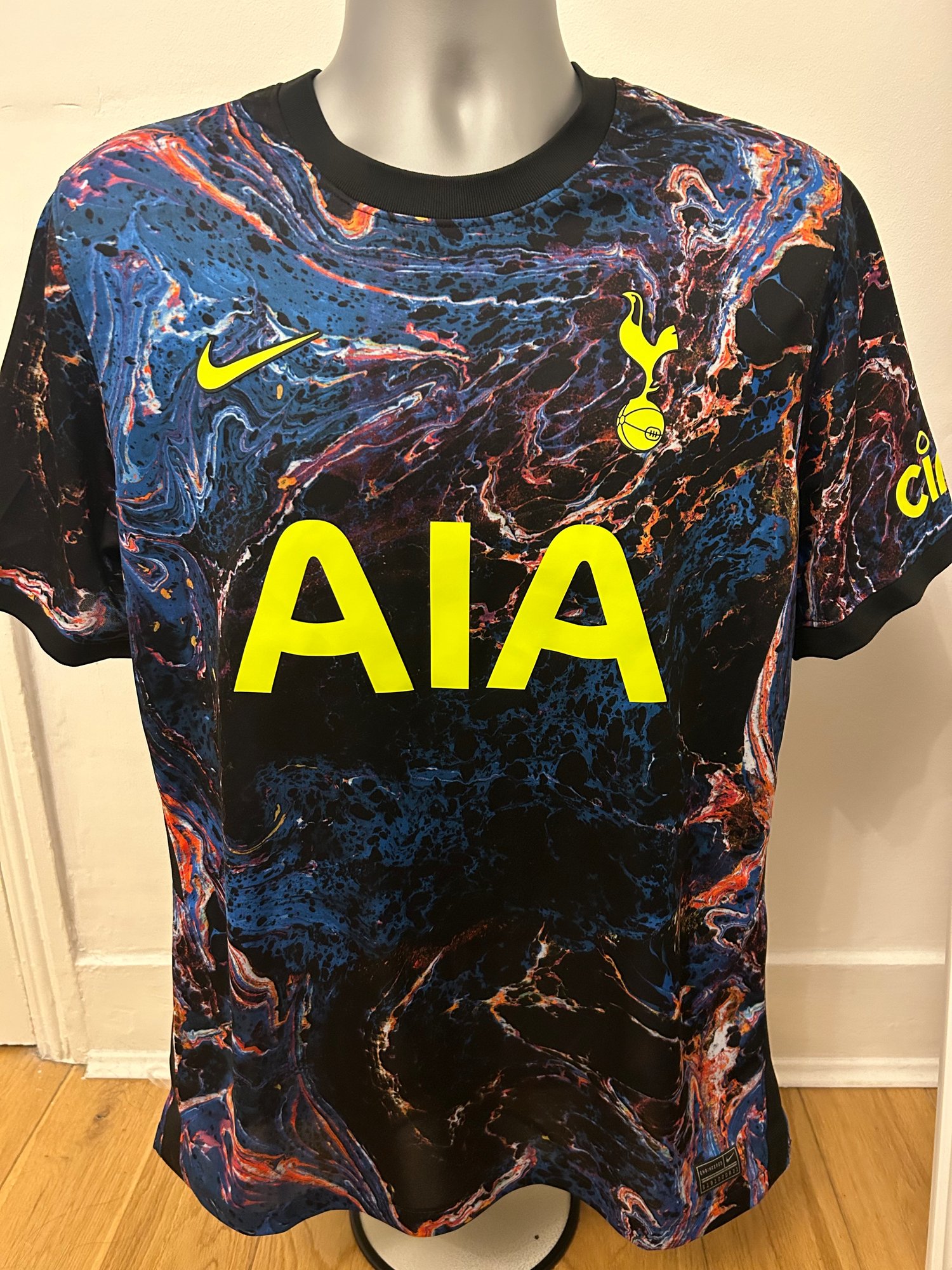 Image of Tottenham Hotspur “SON 7” 2021/22 Away Shirt + patches (L)