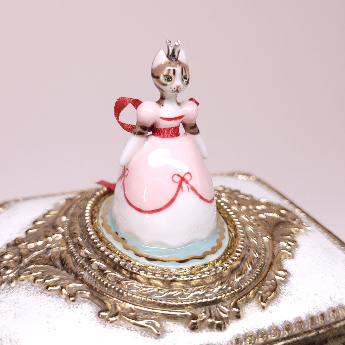 Image of Porcelain Royal Princess Large Trinket Box