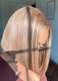 Image 1 of 12 inch HONEY BLONDE LACE CLOSURE BOB WIG with HIGHLIGHTS 