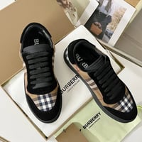 Image 1 of UNISEX MANCHESTER PLAID RUNNERS