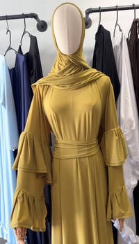 Gathered sleeve set