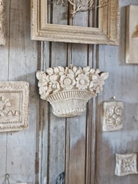 Image 1 of Le plâtre bouquet 