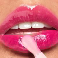 Image 3 of MOISTURIZING LIP OIL