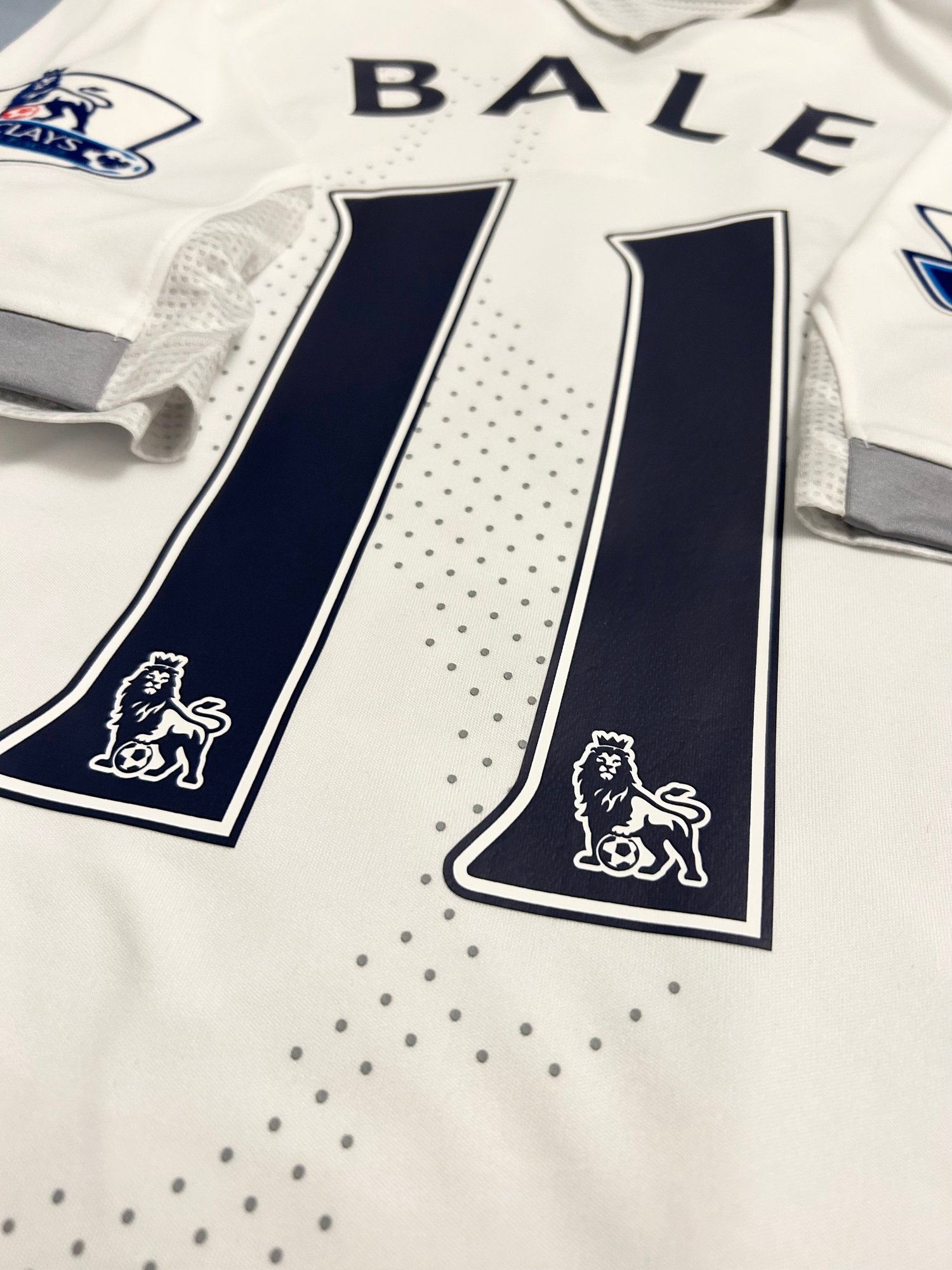 Image of Tottenham Hotspur “BALE 11” 2012/13 Home Shirt + PL patches, M