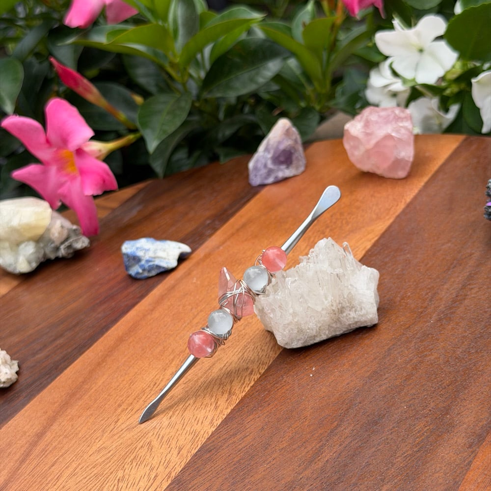 Image of clear carnelian dab tool 