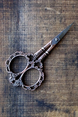 Image of Victorian Scrollwork Embroidery Scissors