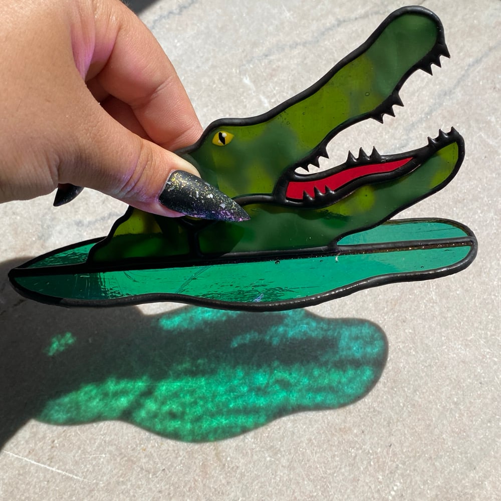 Image of Standing Gator v.1