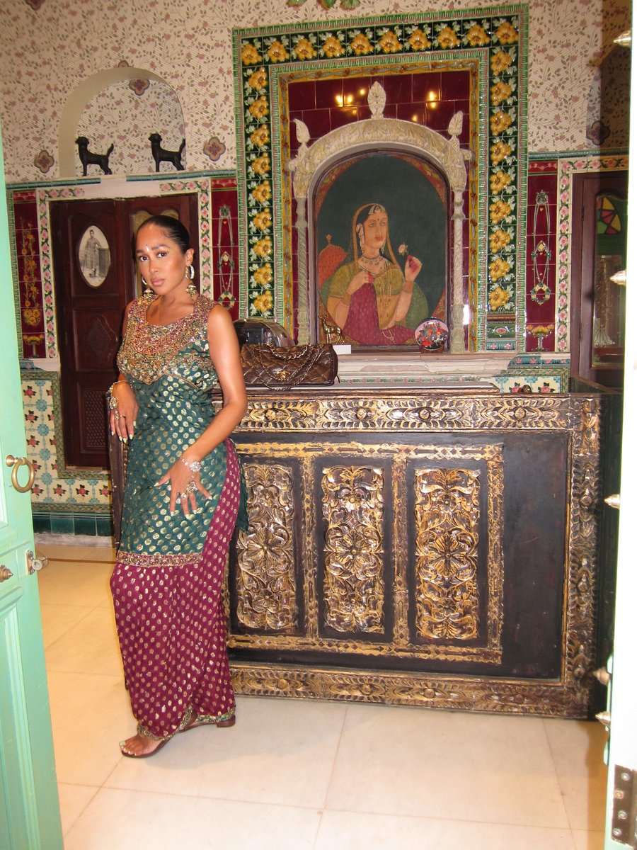 Image of TWO-TONE INDIAN FOIL PRINTED SALWAR KAMEEZ (L)