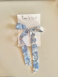 Image 1 of The Azure Grace Bow
