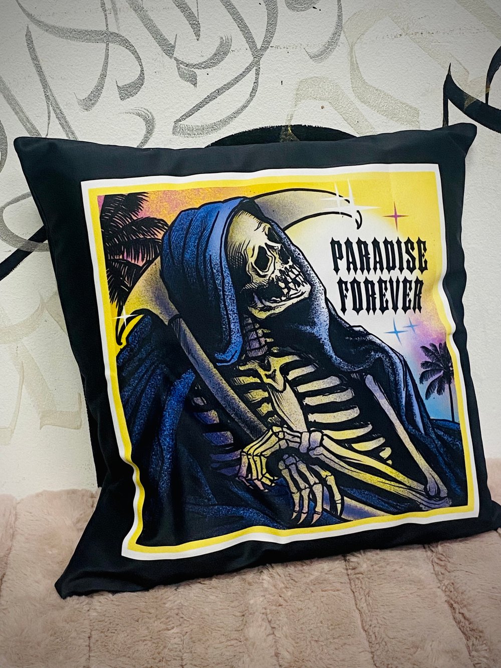 Paradise forever cushion