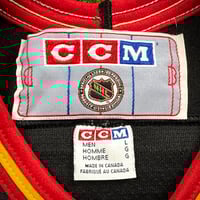 Image 3 of 1998 CCM NHL Jersey Calgary Flames Theo Fleury Blasty Alternate Sz. M Vintage