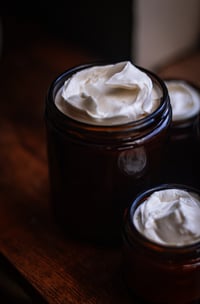Image 8 of Velour Fig & Praline Tallow Creme