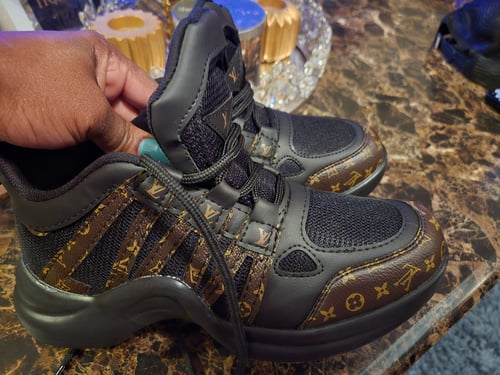 Image of High Fashion Sneakers (Size 7.5)