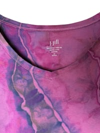 Image 3 of ♻️ UPCYCLED 2X Plus 100% Pima Cotton Top in Overdyed Geode Ice Dye