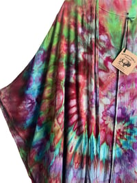 Image 7 of M Woven Long Kimono in Bright Spiral Ice Dye