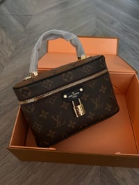 Image 2 of LV box chain bag🤎🐻 